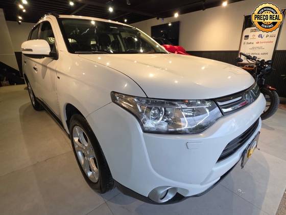 MITSUBISHI OUTLANDER 3.0 GT 4X4 V6 24V GASOLINA 4P AUTOMÁTICO